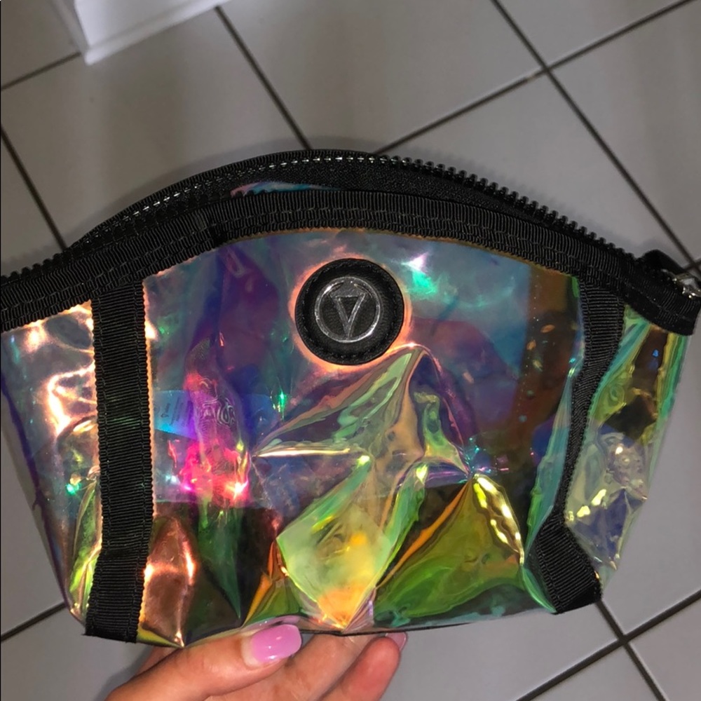 iradecent ivivva pouch